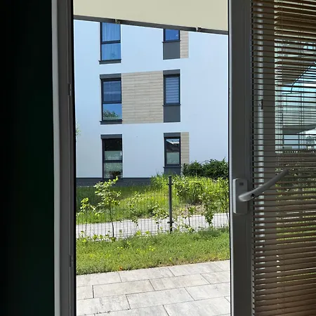 Krisa Z Ogrodkiem Apartment *